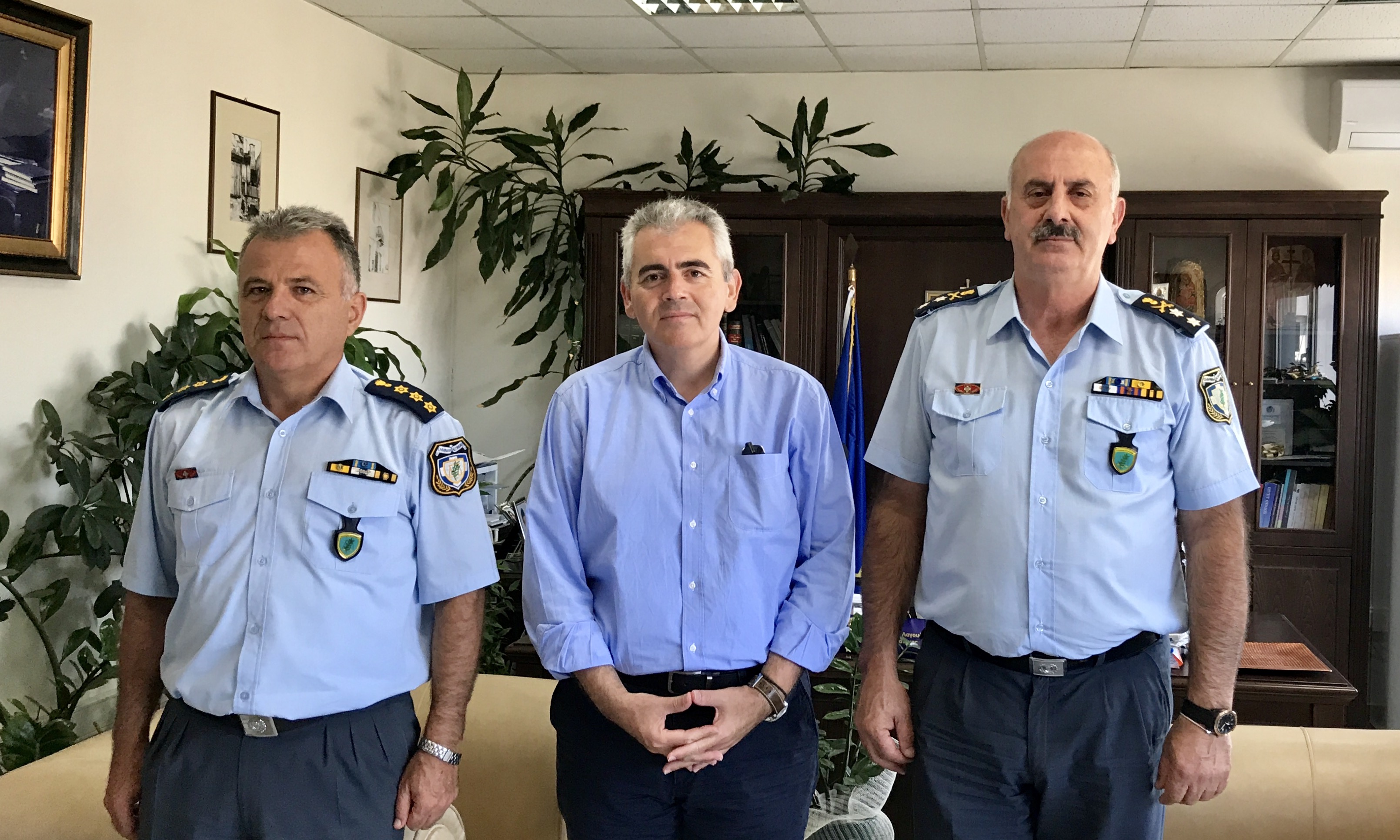 Επίσκεψη Χαρακόπουλου στην αστυνομική διεύθυνση Κρήτης
